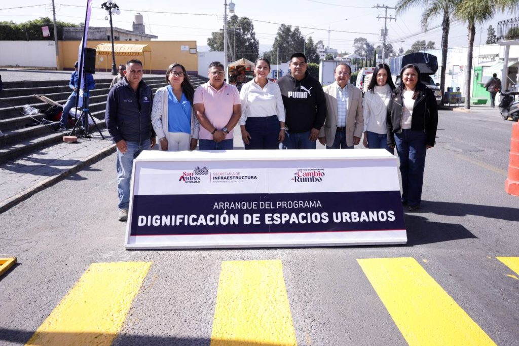 Lupita Cuautle Torres, inauguró el programa de “Dignificación de Espacios Urbanos”, en la Junta Auxiliar de San Francisco Acatepec.